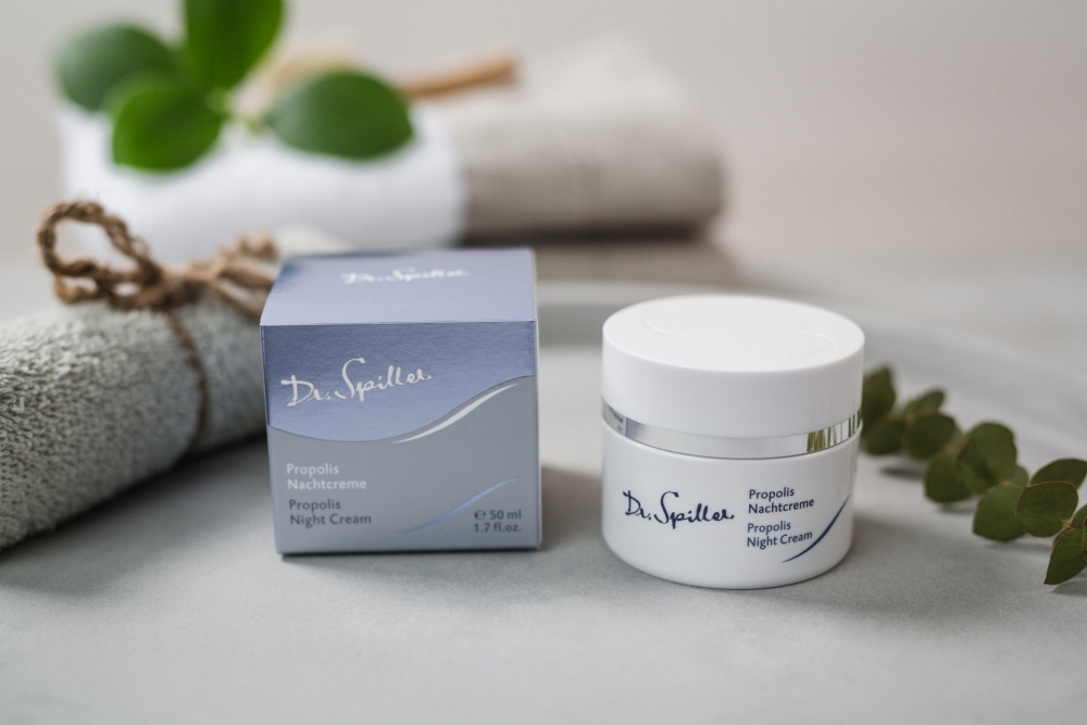 drspiller_propolis_nachtcreme_108807_shooting_01